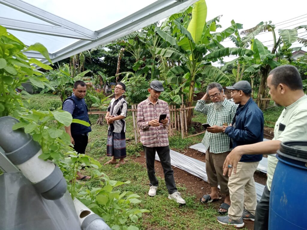 Kunjungan KH. Agus Salim Wakil DPRD Kab Bogor